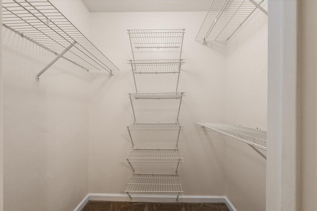 Building Photo - 1901 Gina Dr