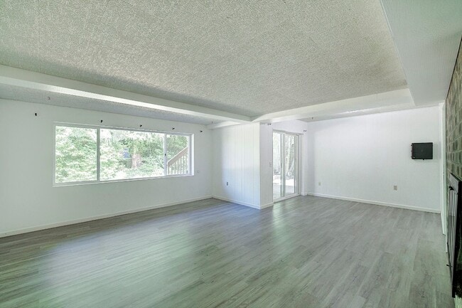 Building Photo - 5Bd/3Ba Edmonds House