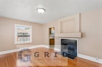 Building Photo - GPM657 - SE Raymond Ct. (T1)