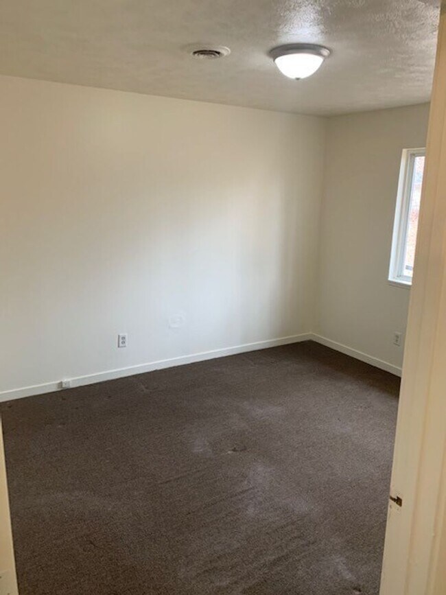 Building Photo - 1114 Dunham St SE