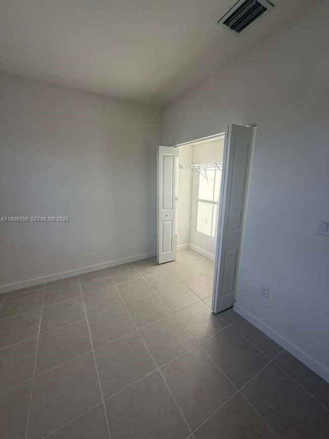 Building Photo - 16203 SW 147th Ave