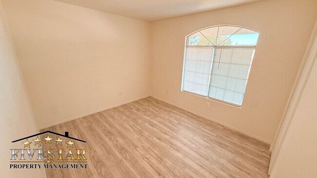 Building Photo - 7408 Cross Glade St