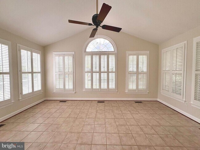 Building Photo - 1151 Fieldview Dr