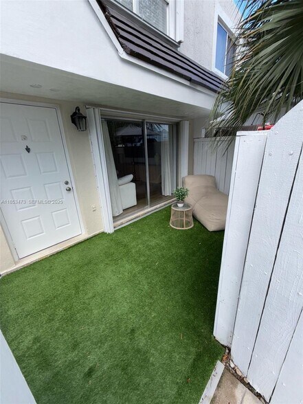 Building Photo - 4530 SW 68th Court Cir