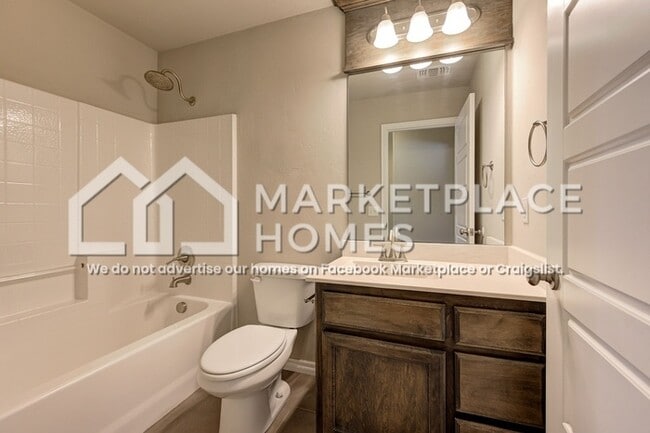 Building Photo - 3914 Wiltshire Dr