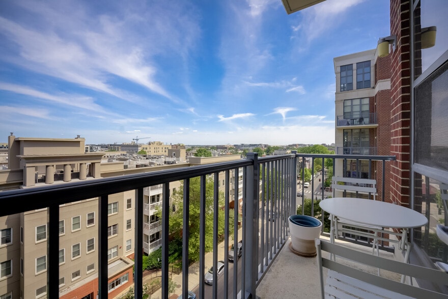 Private Balcony - 2020 12th St NW