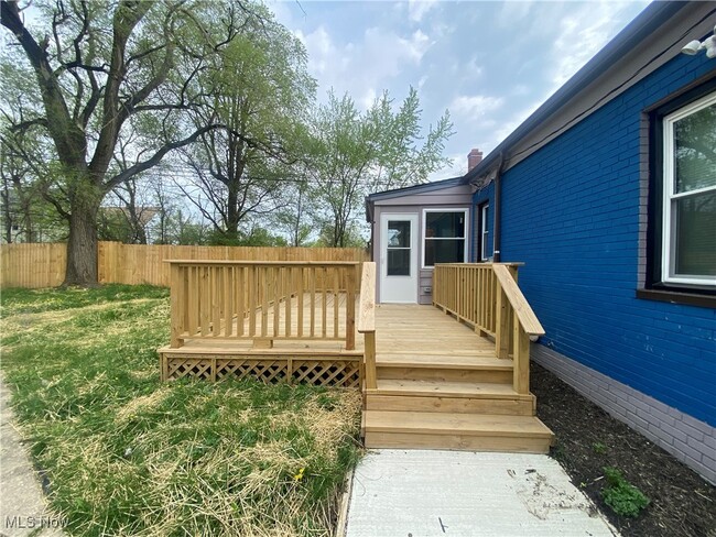 Building Photo - 3308 E 147th St