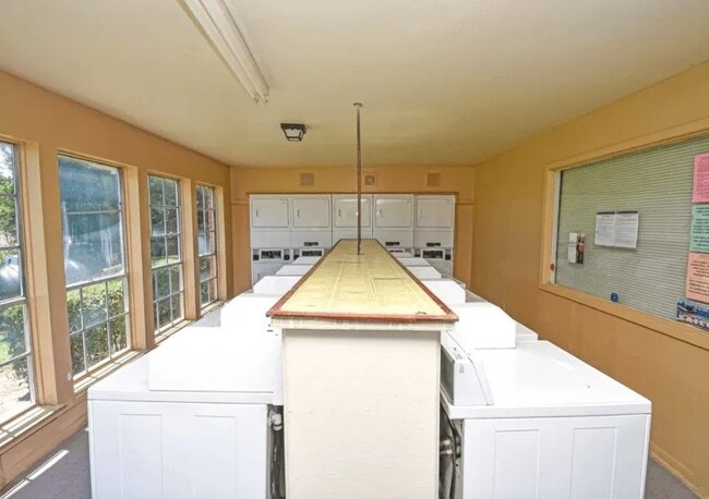 Building Photo - 20598 Pine Island Rd