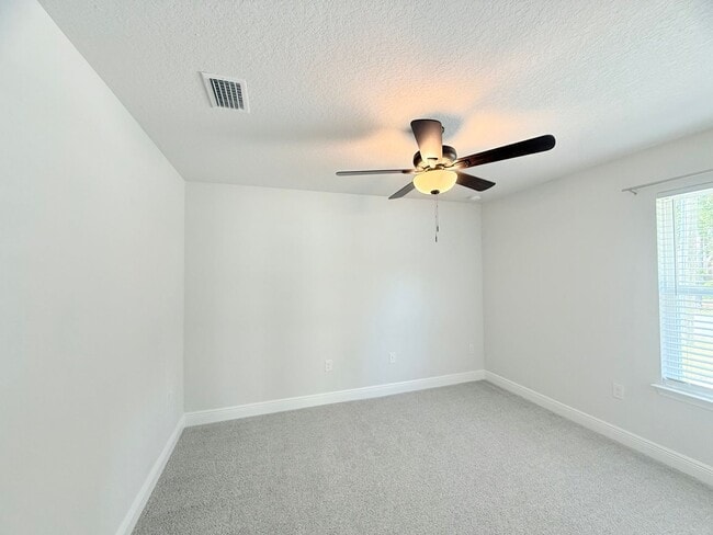 Building Photo - Charming Cottage Home - Commanders Cove