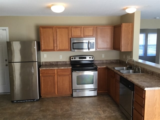 Building Photo - 5887 Hayden Dr