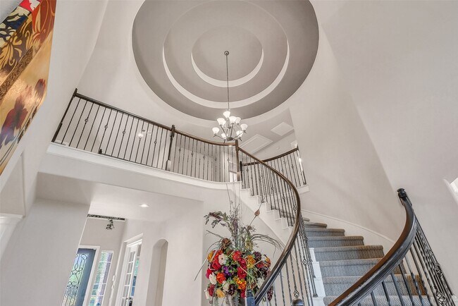 Building Photo - 2610 Orleans Way