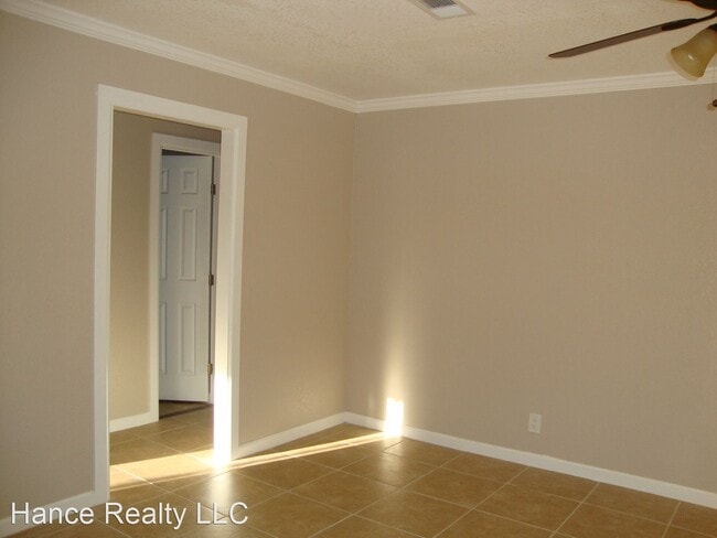 Building Photo - 2 br, 1 bath House - 6116-Evers Rd