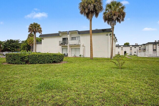 Building Photo - 7256 SW 94th Pl