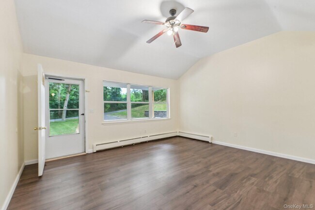 Building Photo - 22 Red Maple Rd