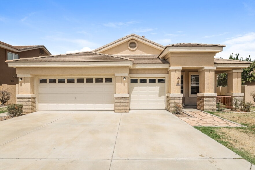 Primary Photo - 7010 W Irma Ln