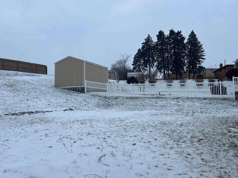 Building Photo - 214 Barbara Dr