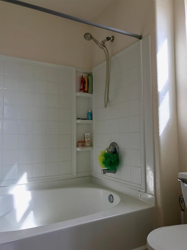 Building Photo - 13950 Adams St