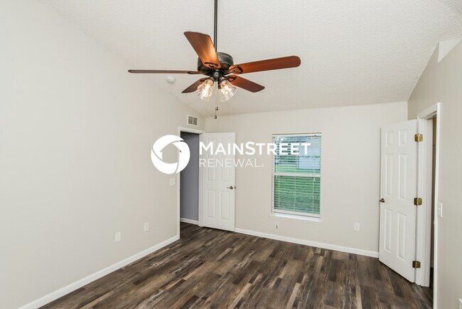 Building Photo - 3 Bedroom Pet-Friendly Home in PALM BAY, F...