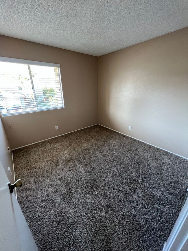 Building Photo - 8081 Hillandale Dr