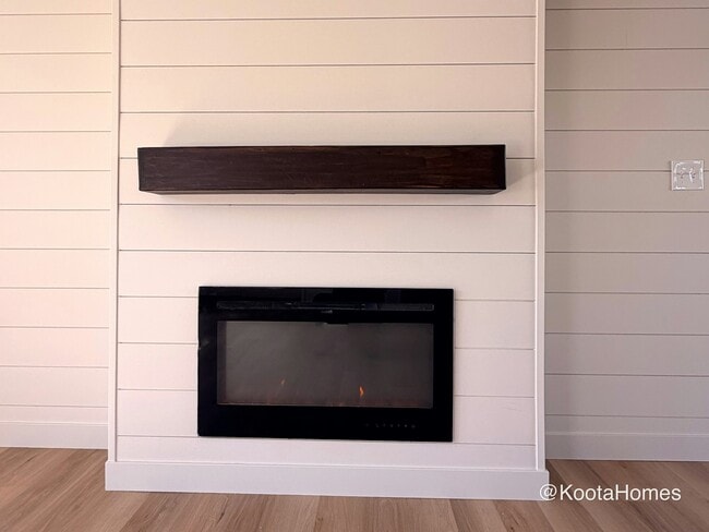 Building Photo - 1215 Skagit St