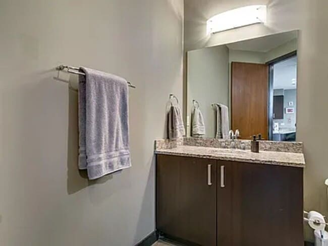 Building Photo - Luxury condo in the Rhythm at Music Row