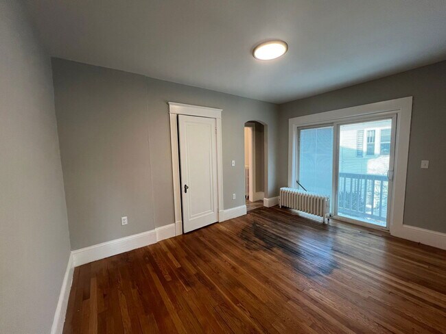 Building Photo - 56 Brook St