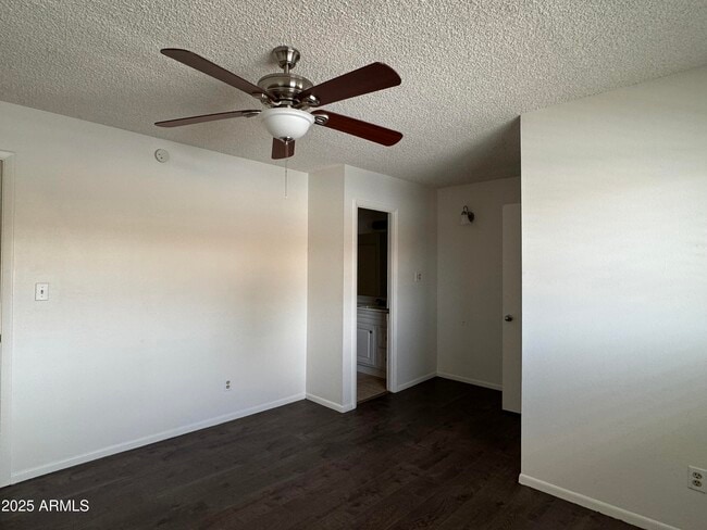 Building Photo - 6729 N 44th Ave