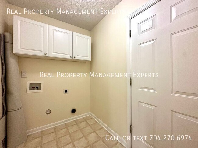 Building Photo - 112 Bosburg Dr