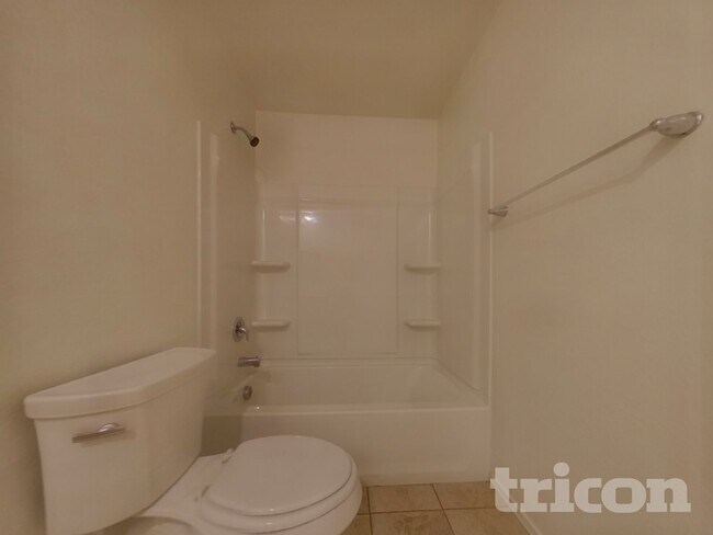 Building Photo - 16221 W La Ventilla Way