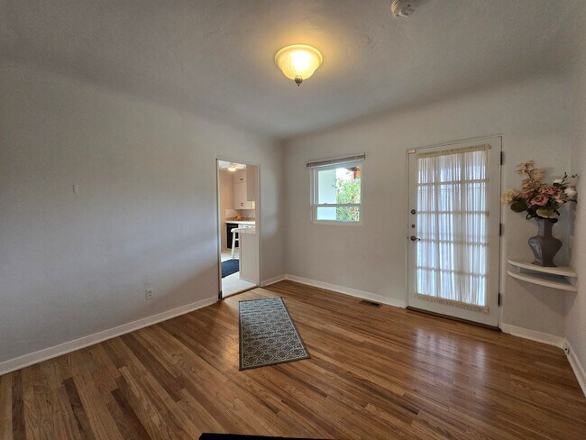 Building Photo - 1304 Galisteo Pkwy