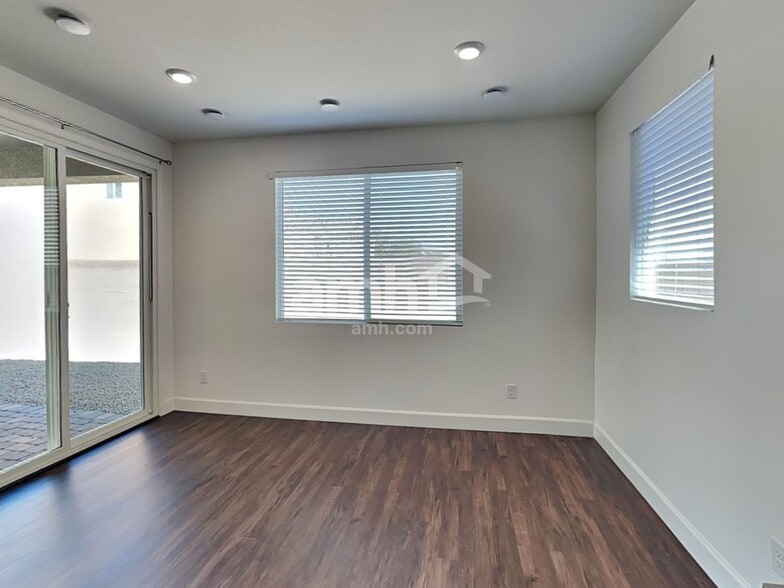 Building Photo - 4848 Blushing Star St