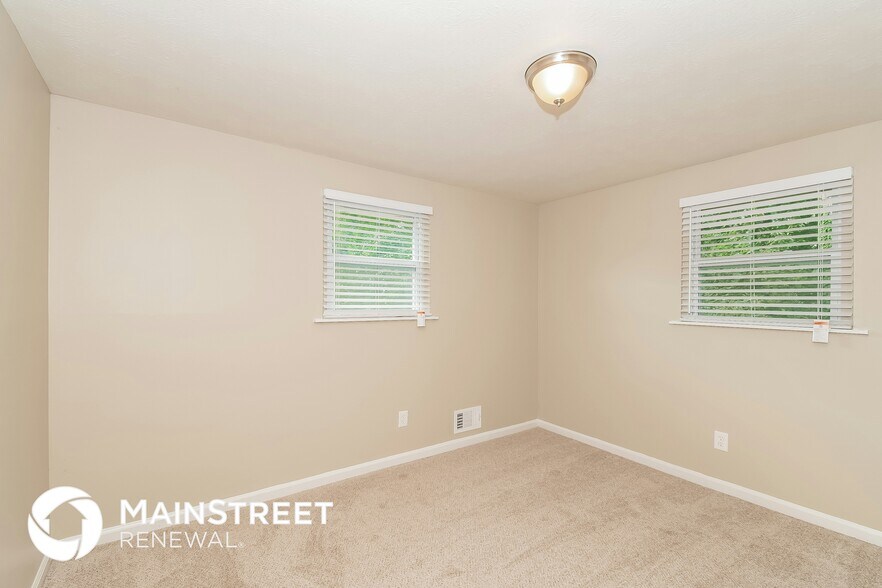 Building Photo - 6200 King Arthur Dr