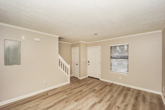 Building Photo - 8272 Canyon Forge Dr