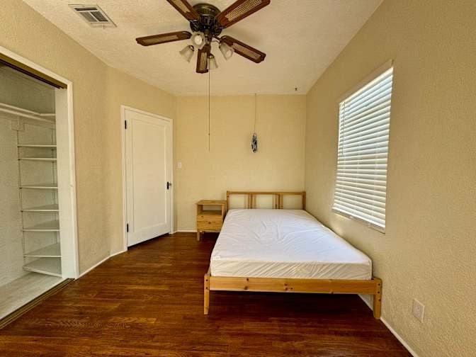 Building Photo - 1350 N Fairview Ave