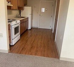 Building Photo - 1109 E North St