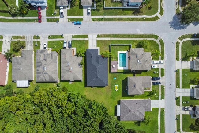 Building Photo - 6401 Pine Top Way