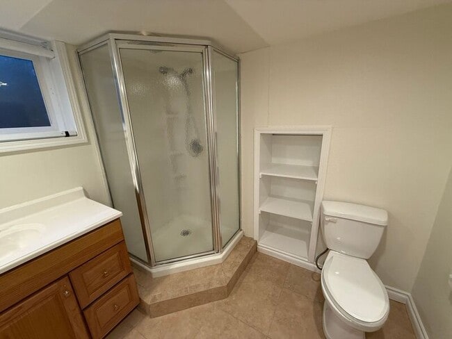 Building Photo - 4135 Rivercrest Dr N