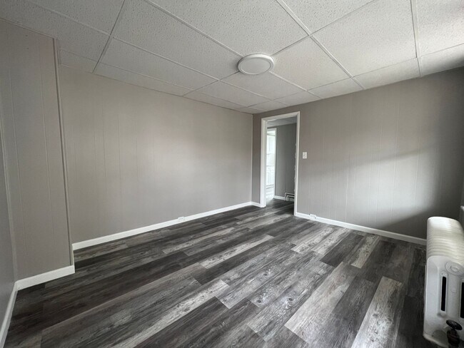 Building Photo - 3006 William Penn Hwy