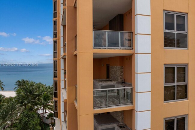 Building Photo - 17749 Collins Ave