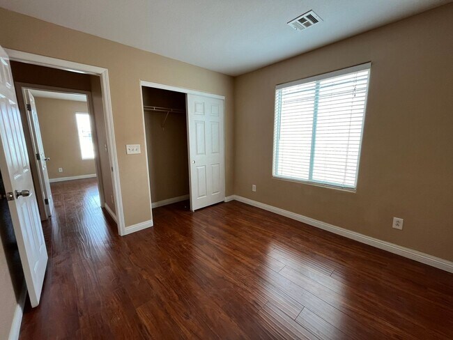 Building Photo - 8988 Winchester Ridge St