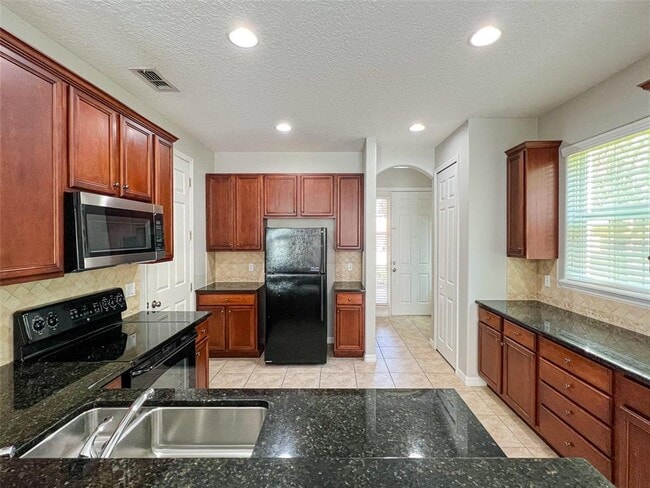 Building Photo - 10114 Willow Grove Ct