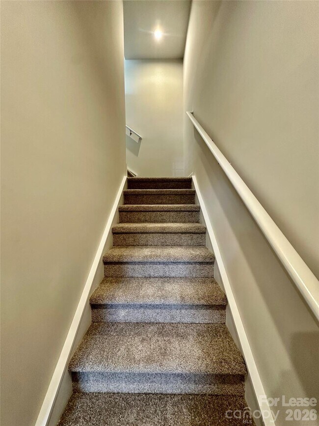 Building Photo - 8038 Sinnet Pl