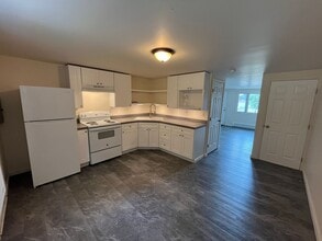 Building Photo - 3203 Days Mill Rd