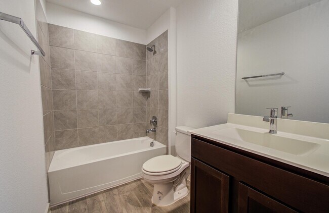 Building Photo - 14506 Rain Tree Dr