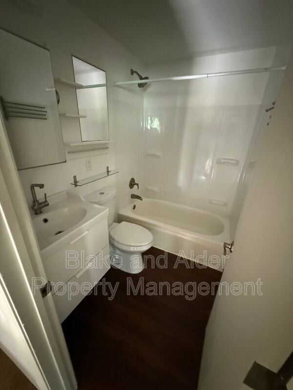 Building Photo - 4105 NE Killingsworth St