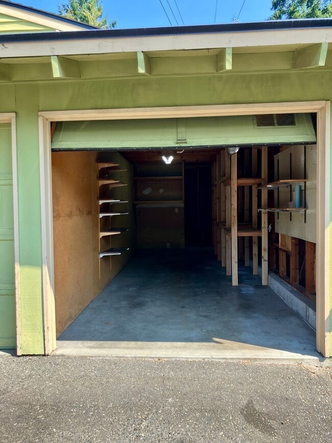 Building Photo - Spacious 2-Bed, 1.5-Bath Home with Firepla...