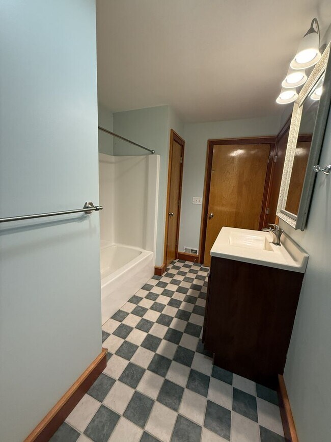 Building Photo - 7276 Tiger Dr