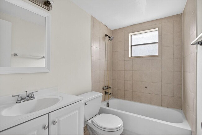 Building Photo - 4071 N Dixie Hwy