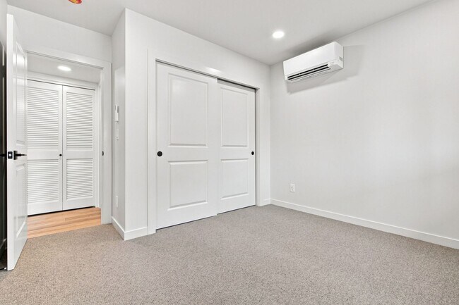 Building Photo - 17697 Angeline Ave NE