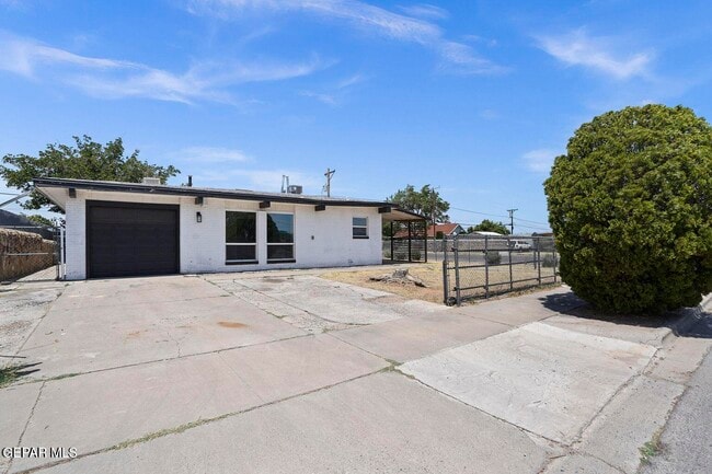 Building Photo - 5121 Beautonne Ave
